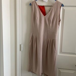 Sleeveless dress